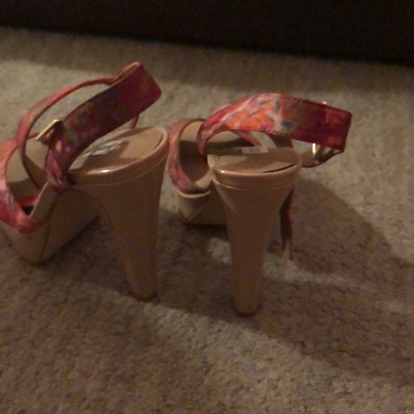 Heels! - Picture 3 of 3